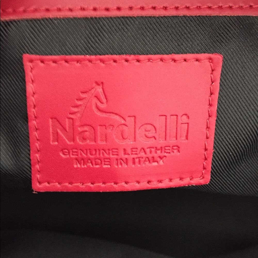 SOLD ON HOLD ---TAKE 50% OFF! ITALIAN NARDELLI BAG - Picture 4 of 8